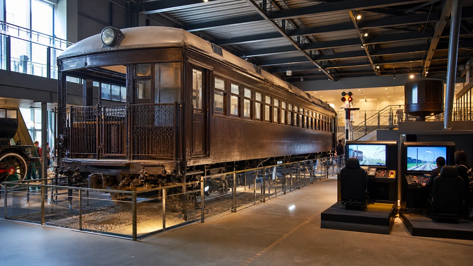 保存鉄道車両と運転体験コーナーがある鉄道博物館を家族で見学する編集イメージ